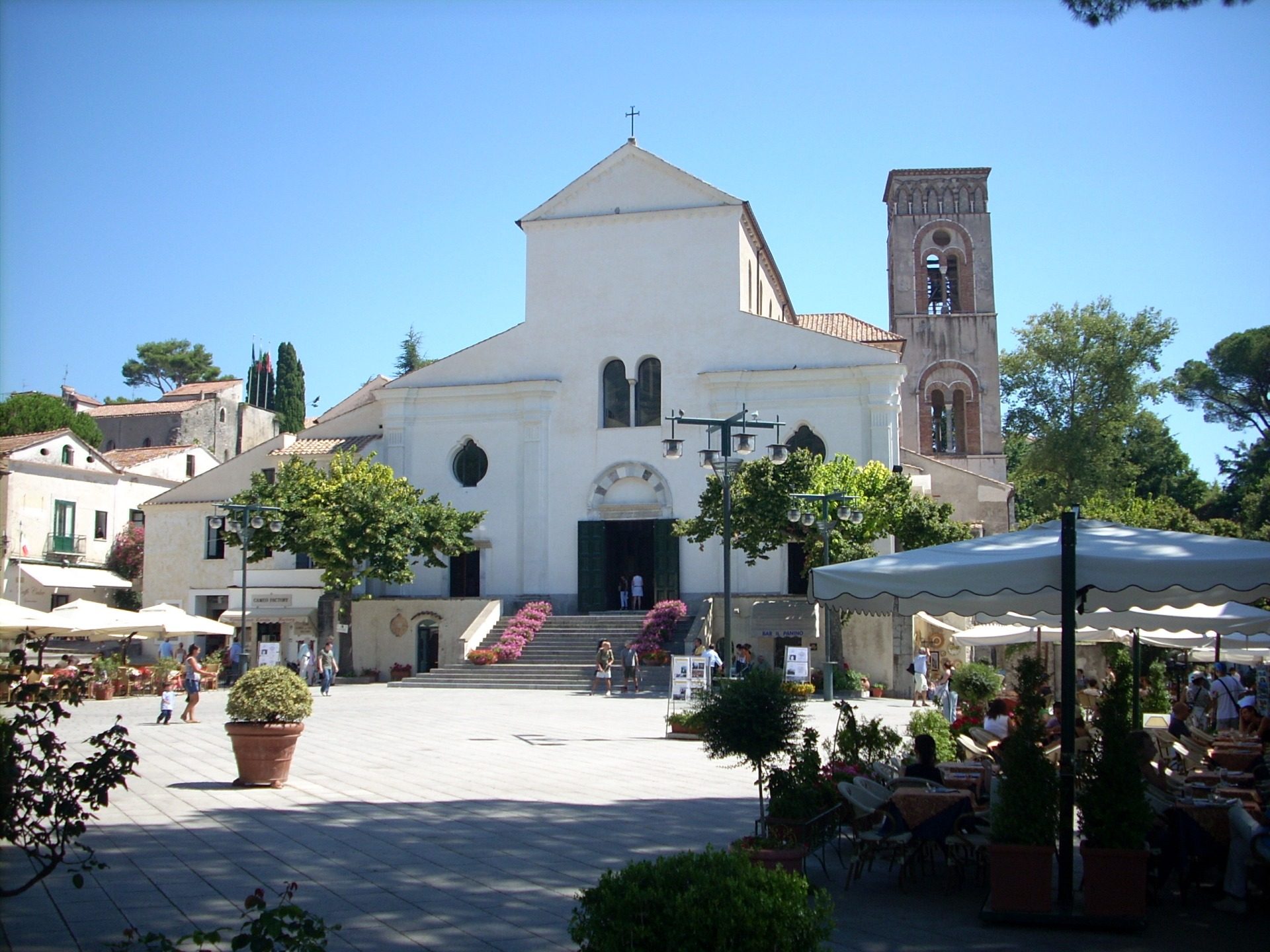 Chiesa%20di%20San%20Pantaleone%2C%20Ravello%2C%20Italy%20-%2001.JPG